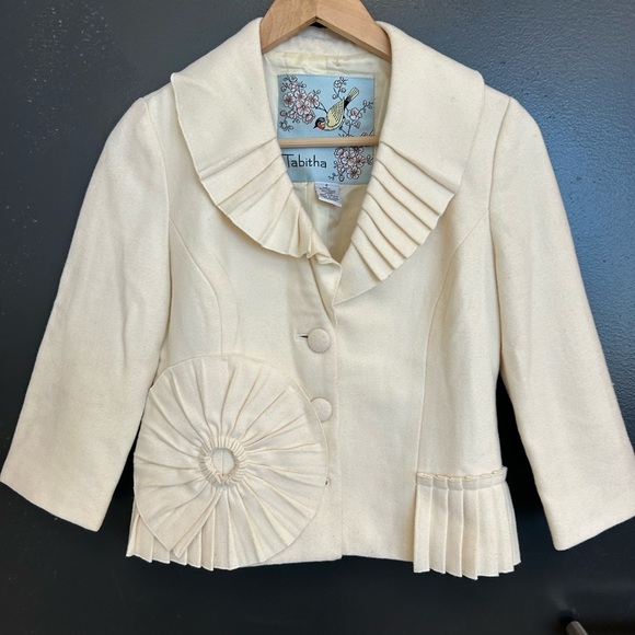 Tabitha (anthropologie) Sz. 2 will blend flower embellishrd Cream blazer EUC - Picture 6 of 13